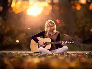 Gitara, Kobieta, JesieĹ, LiĹcie