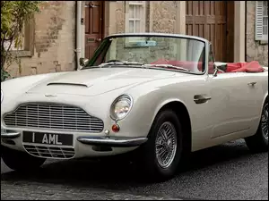 Aston-Martin Heritage