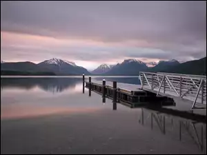 Molo, Jezioro McDonald, Stany Zjednoczone, Gory