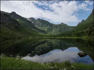 Odbicie, Norwegia, Jezioro Grunnfjordvatnet, Góry, Tennstrand