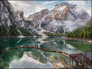 Chmury, Jezioro, ĹĂłdki, Dolomity, Domek, Pragser Wildsee, Lago di Braies, WĹochy, GĂłry