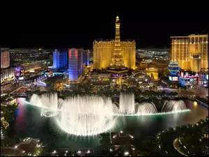Fontanna Bellagio Hotel & Casino nocą w Las Vegas