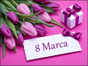 Tulipany i prezent z okazji 8 marca
