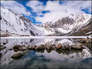 Kamienie, Góry, Convict Lake, Kalifornia, Sierra Nevada, Śnieg, Stany Zjednoczone, Jezioro