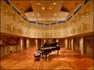 Studio nagrań, Wnętrze, Fortepian
