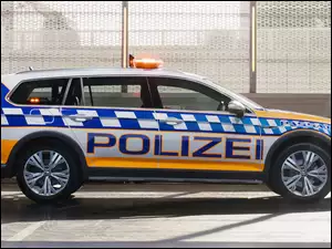 Policjyjny, Volkswagen Passat Alltrack