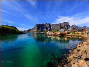 Lofoty, Góry, Niebo, Norwegia, Kamienie, Morze Norweskie, Domy
