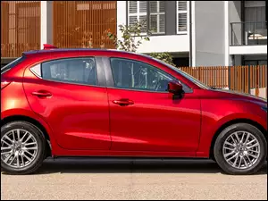 Mazda 2, Czerwona