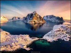 Domy, Norwegia, Zima, Poranek, Góry, Śnieg, Morze Norweskie, Lofoty