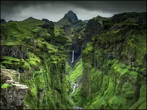 Wodospad, Islandia, Kanion Mulagljufur, Skały