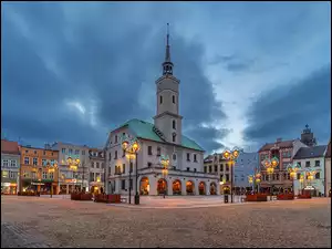 Plac z rauszem i domami w Gliwicach