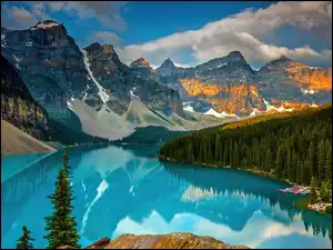 Góry, Kanada, Jezioro, Drzewa, Alberta, Moraine Lake, Chmury, Park Narodowy Banff