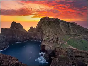 Portugalia, Przylądek Sao Lourenco, Przylądek św Wawrzyńca, Zachód słońca, Skały, Morze, Chmury, Góry, Niebo, Madera