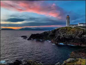 Morze, Irlandia, Latarnia morska, Chmury, Wybrzeże, Fanad Head Lighthouse, Poranek, Skały