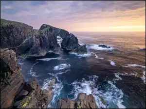 Zachód słońca, Morze, Łuk skalny, Wyspa Lewis, Wybrzeże, Stac a Phris, Szkocja, Skały