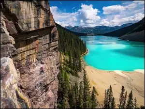 Park Narodowy Banff, Alberta, Człowiek, Drzewa, Skały, Góry Skaliste, Jezioro, Kanada, Louise Lake