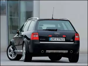 Audi Allroad, Tył