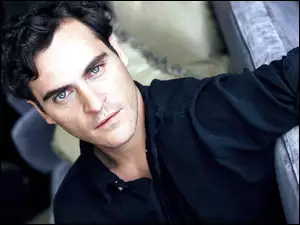 kręcone włosy, Joaquin Phoenix, niebieskie oczy