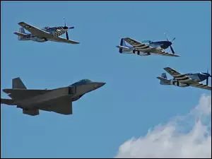 P-51, F-22, trzy