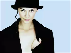 kapelusz, Audrey Tautou, czarny strój