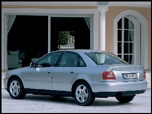 Audi A4, B5