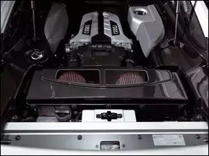 Audi R8, FSI, Silnik, V8