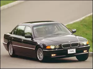 750il, BMW 7, E38