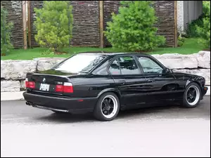 BMW 5, alufelgi, E34, czarna