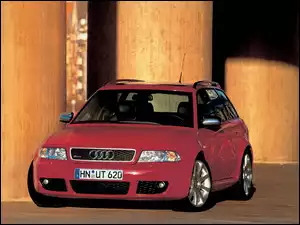 Avant, Czerwone, Audi RS4
