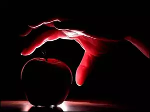 Jabłko, Kobieca, Dłoń