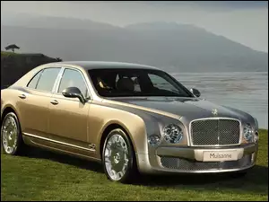 Sedan, Złoty, Bentley Mulsanne