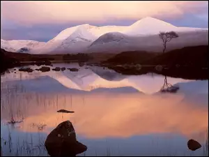 Góra, Szkocja, Jezioro