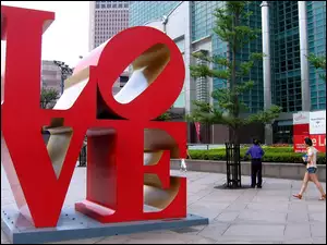 Love, Taipei, Pomnik