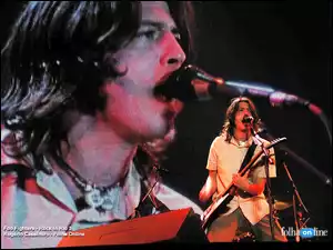 Foo Fighters, gitara, człowiek , śpiew