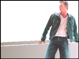 jeansy, Brad Pitt, katana