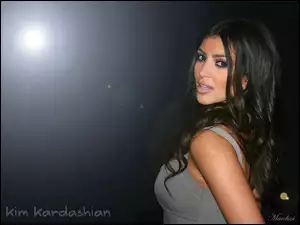 Kim Kardashian, usta, światło , spojrzenie