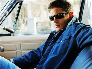 Okulary, Jensen Ackles, Auto