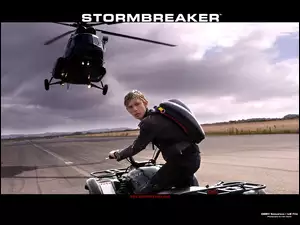 migowiec, ulica, Stormbreaker, niebo, Alex Pettyfer, quad
