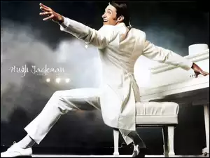 fortepian, Hugh Jackman, biały strój