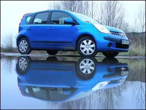 Niebieski, Nissan Note