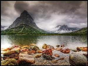 Kamienie, Góra, Jezioro
