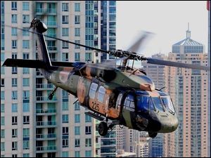 Sikorsky UH-60 Black Hawk, Miasto