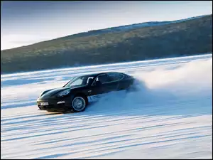 Porsche Panamera, Śnieg