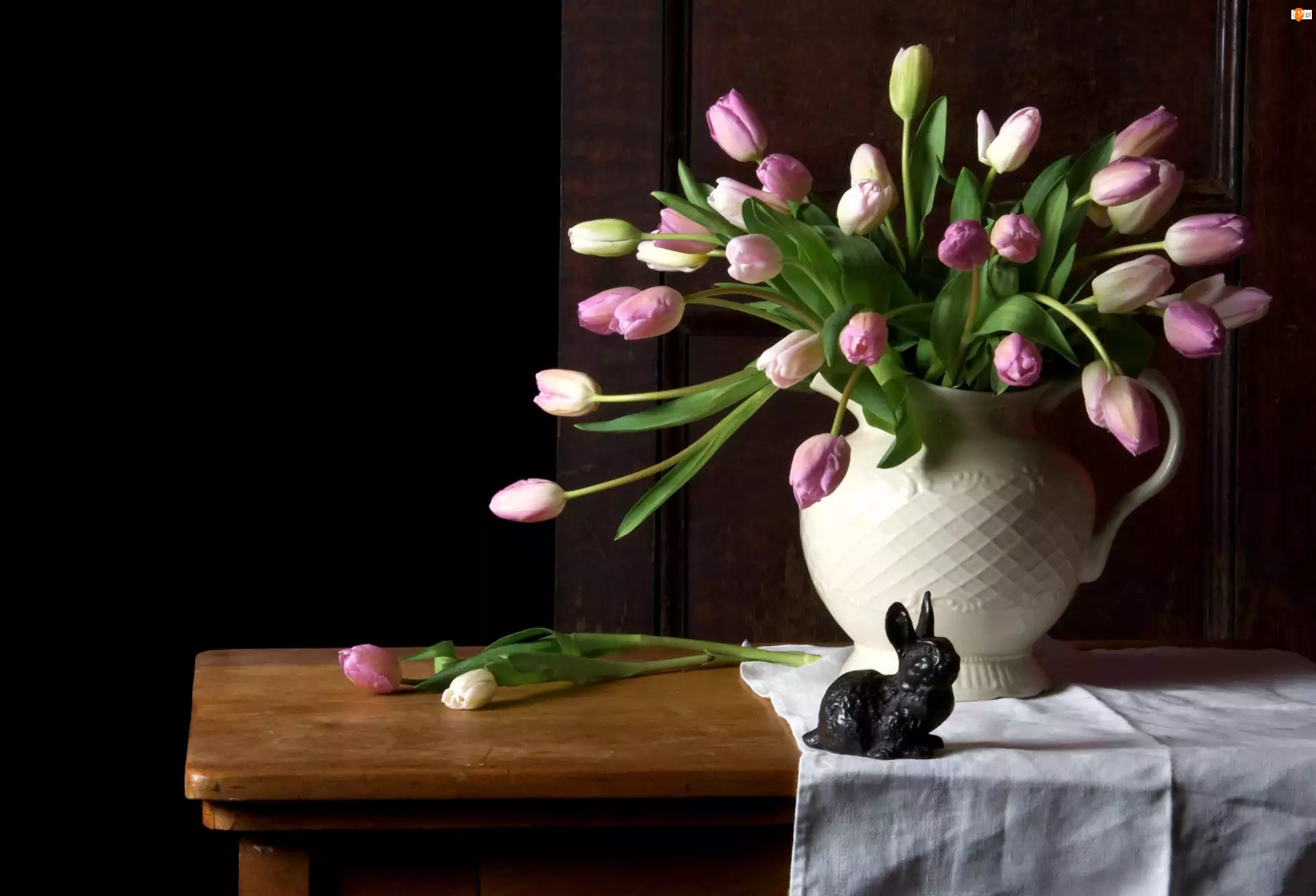 Tulipany, Stół, Wazon