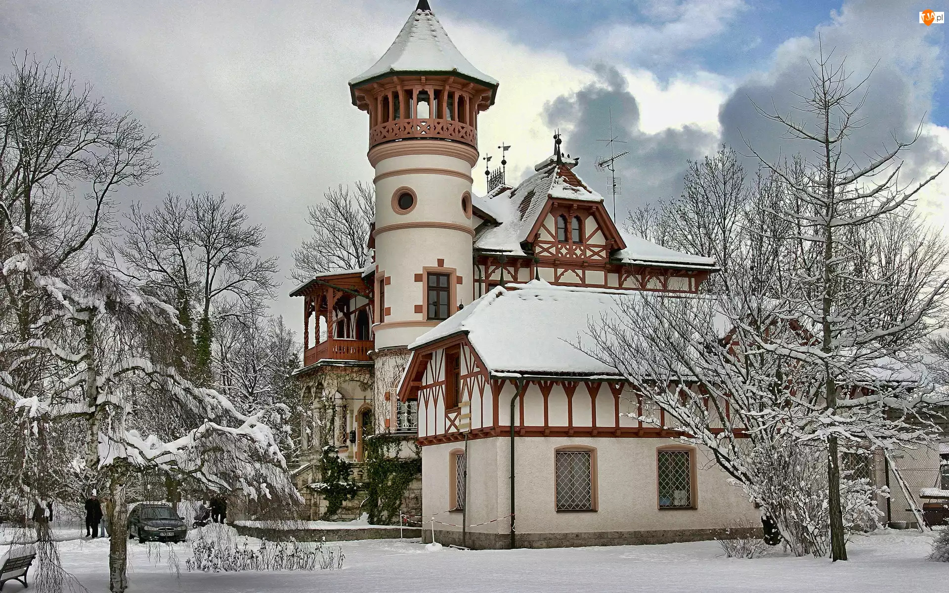 Śnieg, Kościół, Drzewa