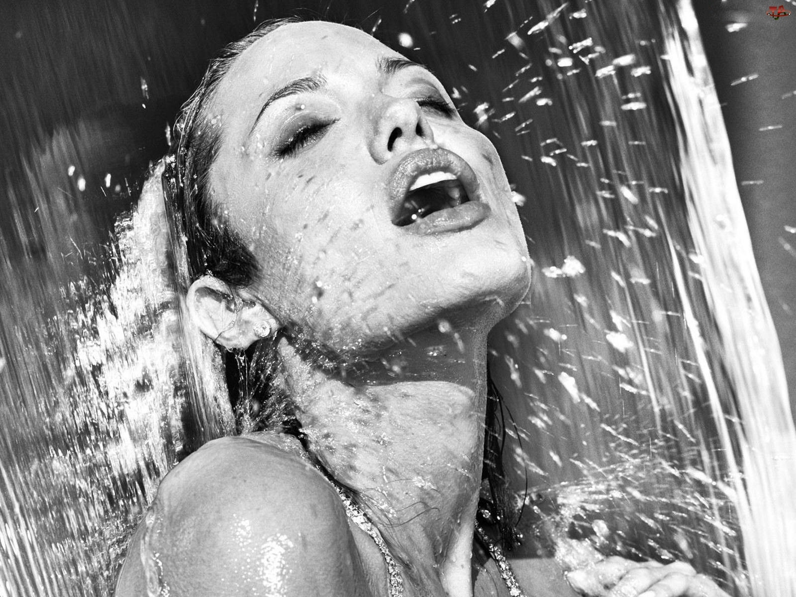 Wody, Angelina Jolie, Strumień