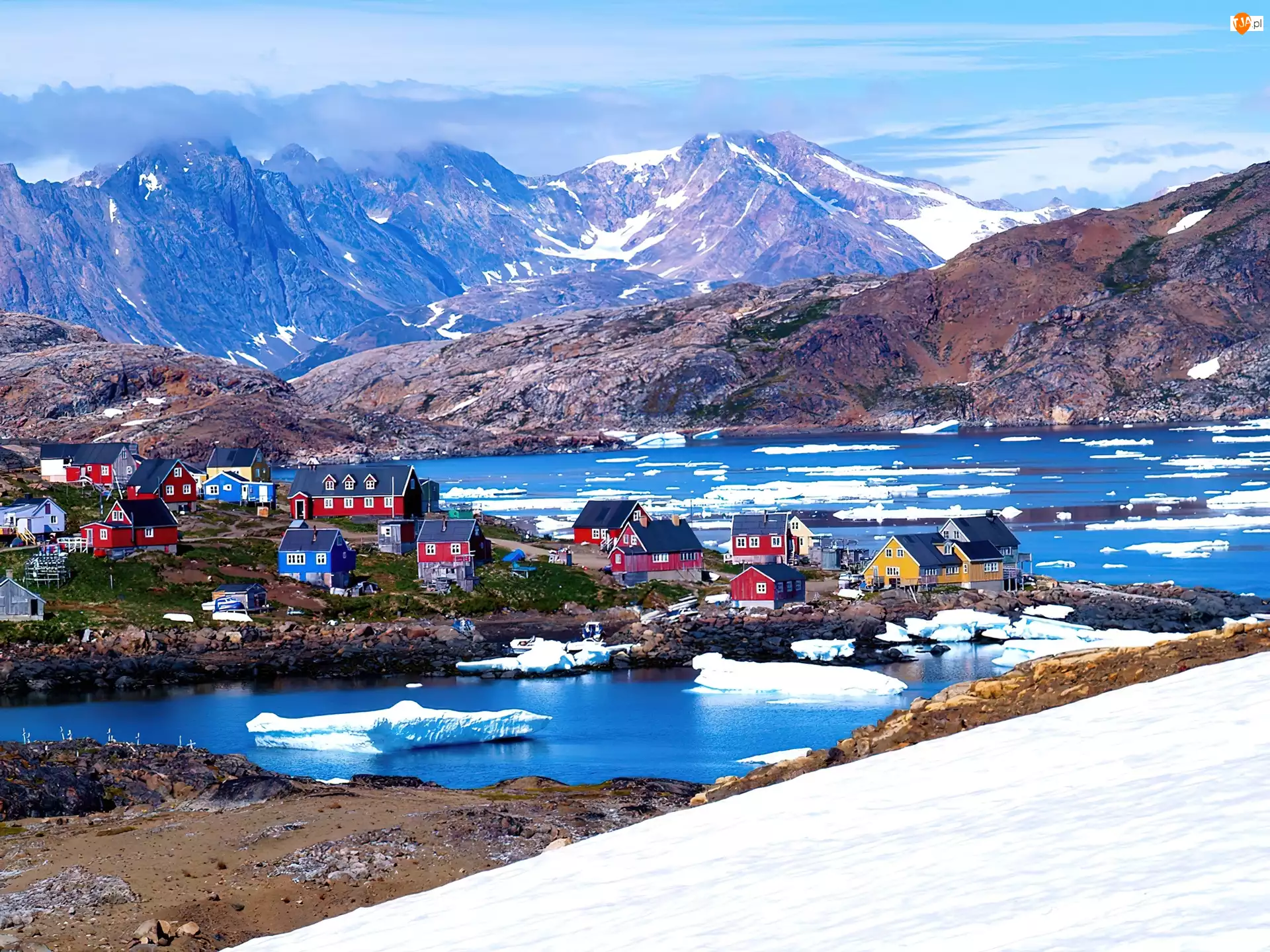 Domy, Grenlandia, Kolorowe, Góry, Miasteczko