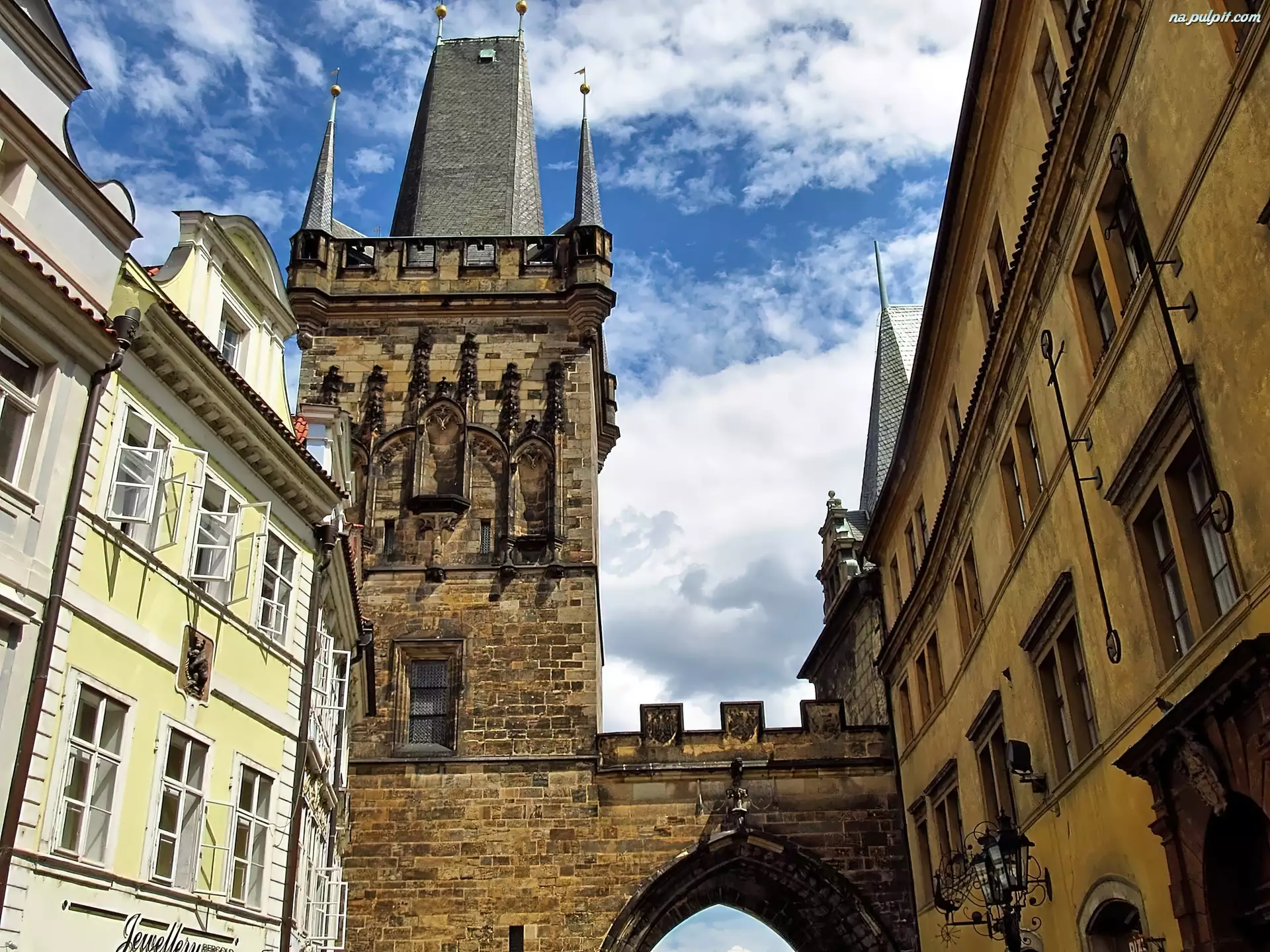 Domy, Praga, Most Karola, Zabytek