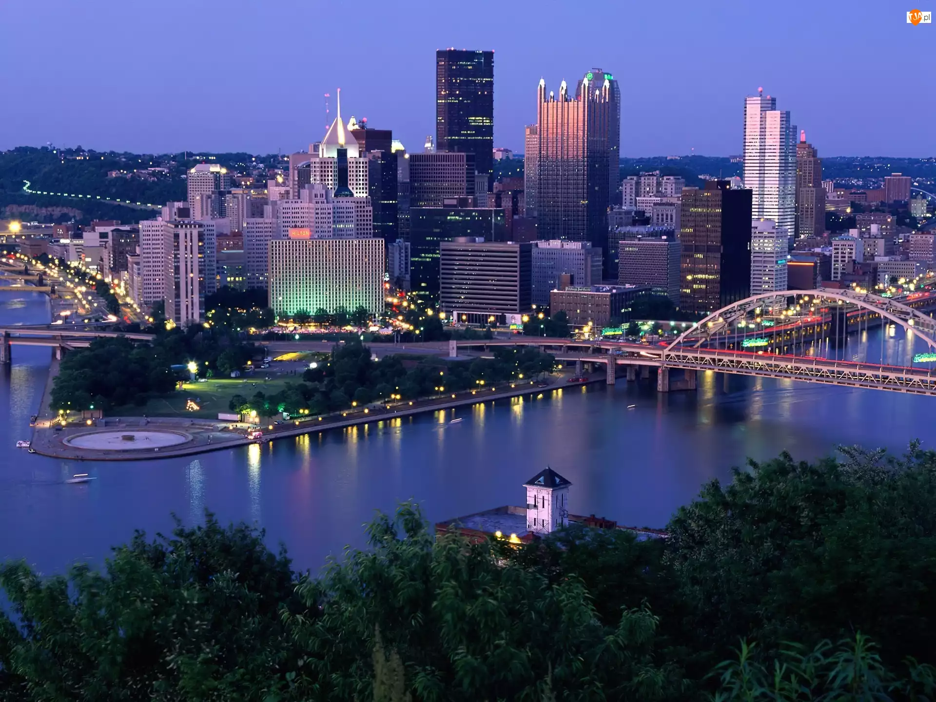 Wieczorem, Pittsburgh, Pensylwania, Stany Zjednoczone