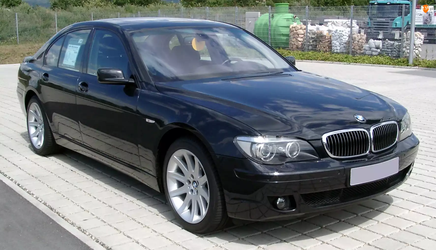 Sprzedaż, Granatowe, BMW 7, E65